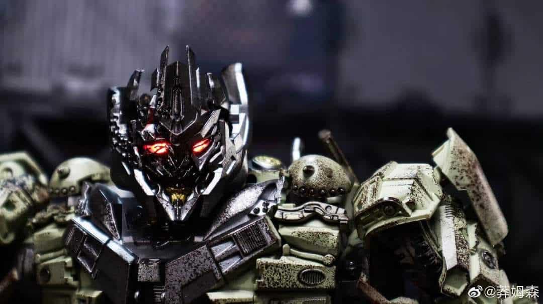 Unique Toys - UT R-05 Desperado (Battle Damaged) | IACON STORE